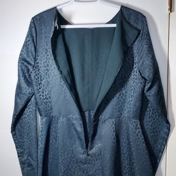 Chelsea28 dark green longsleeve medium twist knot front mini dress cheetah print - Picture 4 of 6